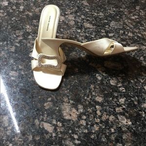 VALARIE STEVENS HEELS SZ  6 1/2 taupe